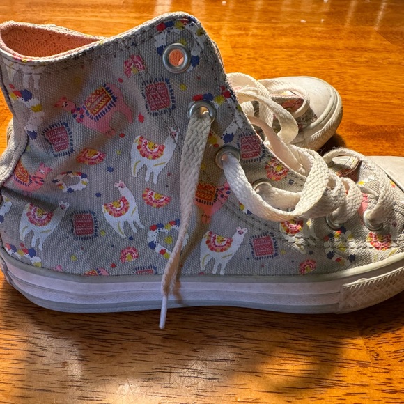 Llama high top converse - Picture 3 of 4